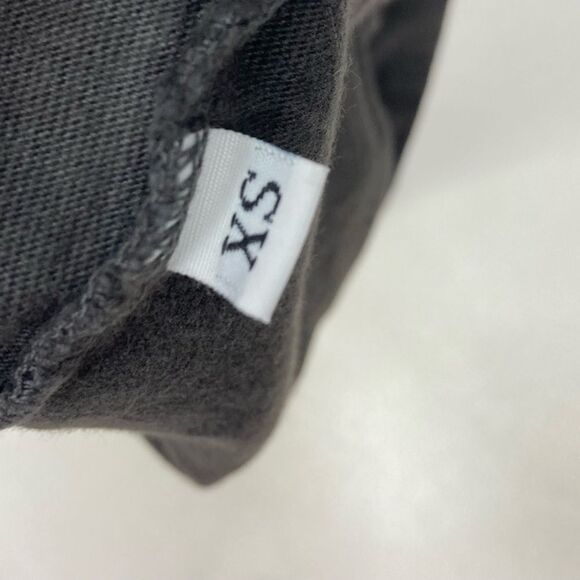 Set Active World Tour 23 Flames Rose Graphic T-Shirt Women XS Oversized Black - Picture 4 of 5